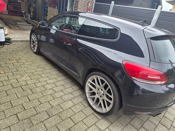 Volkswagen Scirocco 2010 photo 3
