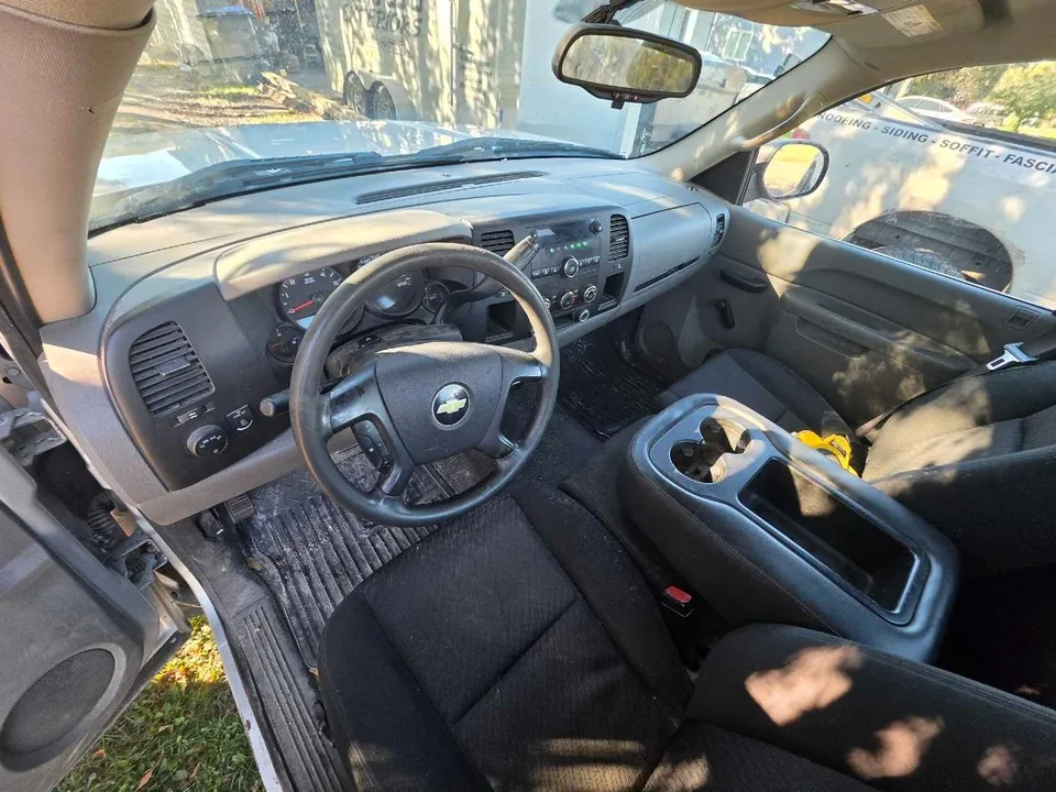 Chevrolet C/K Pickup 1500 2010 photo 4