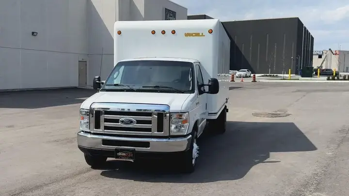 Ford E-450 2019 photo 4