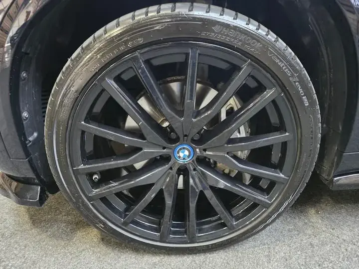 BMW X5 2023 photo 2