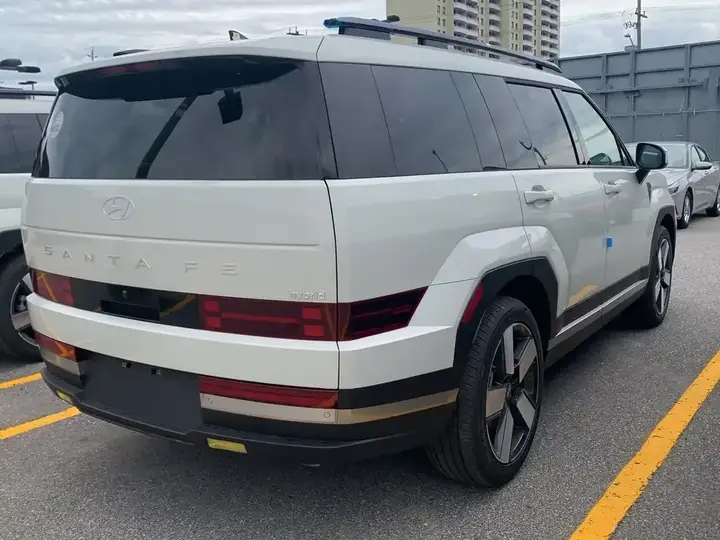 Hyundai Santa Fe 2026 photo 5