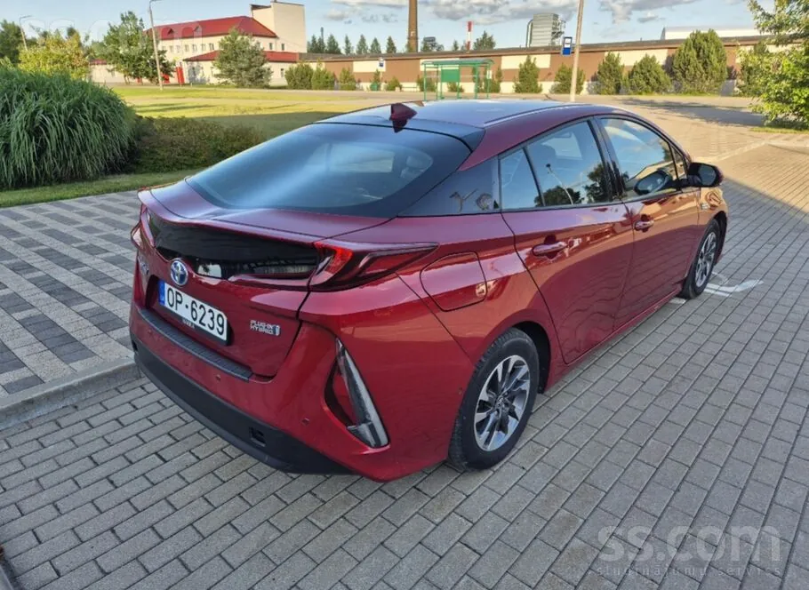 Toyota Prius 2018 photo 4