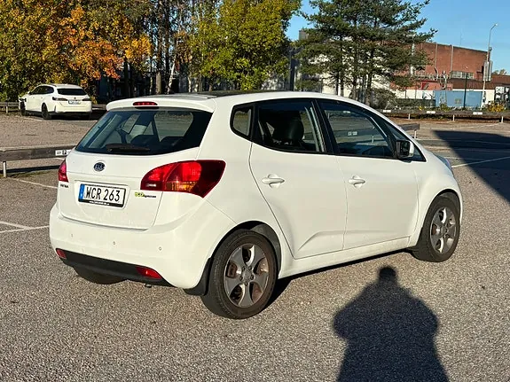 Kia Venga 2010 photo 4