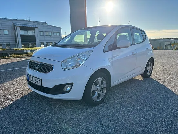 Kia Venga 2010 photo 2