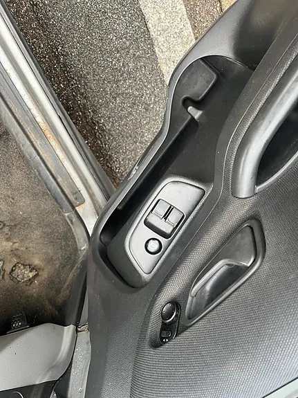Suzuki Ignis 2006 photo 5
