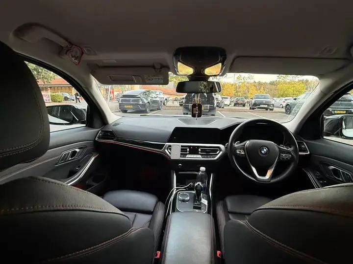 BMW 3 Series 2021 photo 4