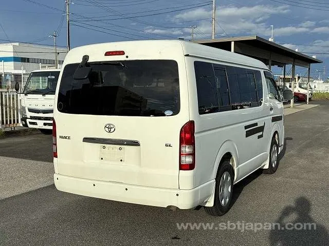 Toyota Hiace Wagon 2012 photo 4