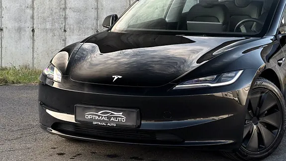 Tesla Model 3 2024 photo 2