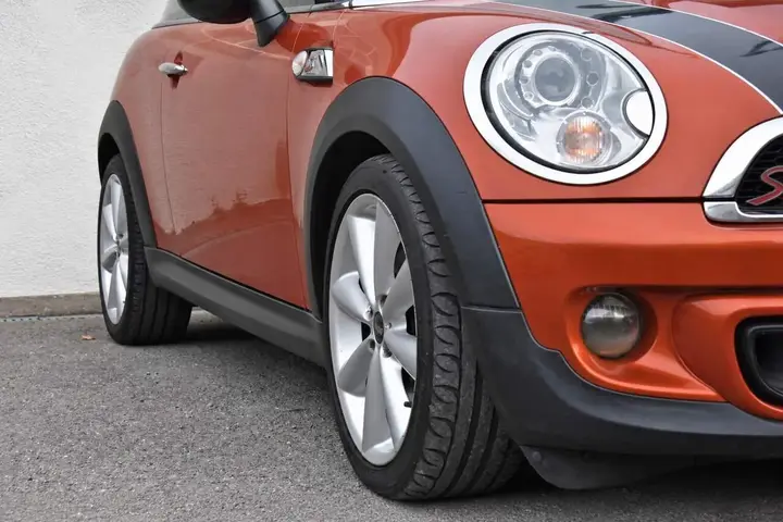 Mini Cooper S 2011 photo 2
