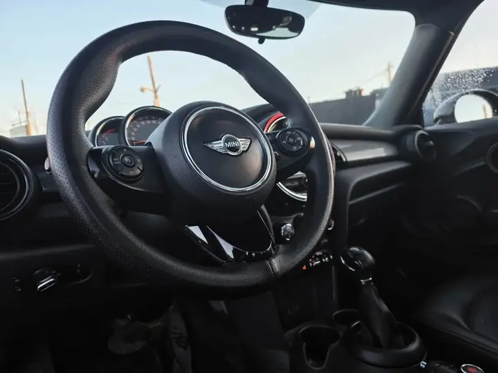 Mini Cooper 2017 photo 3