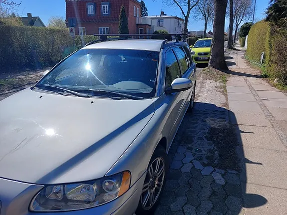 Volvo V70 2007 photo 2