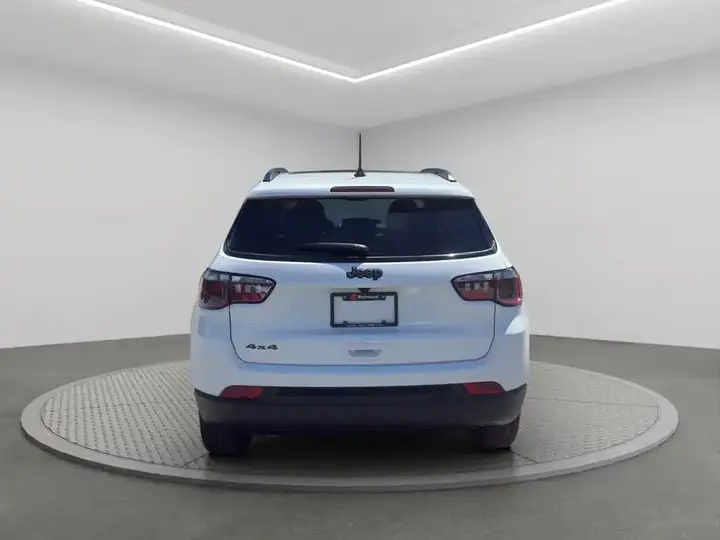 Jeep Compass 2026 photo 5