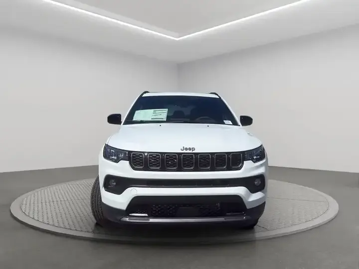 Jeep Compass 2026 photo 2