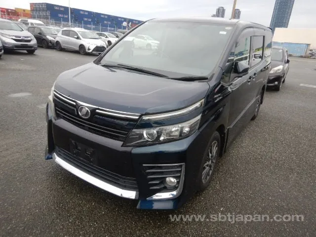 Toyota Voxy Zs 2014 photo 2