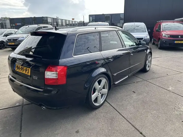 Audi A4 Avant 2004 photo 5