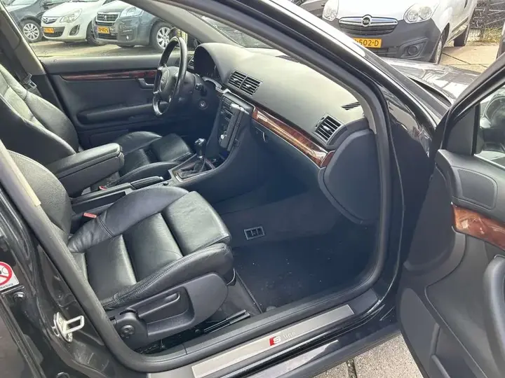 Audi A4 Avant 2004 photo 3