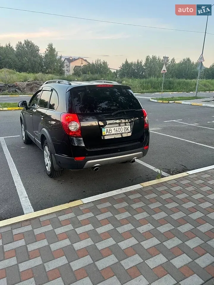 Chevrolet Captiva 2011 photo 2