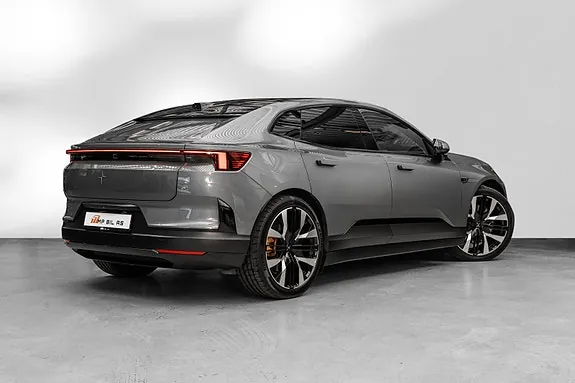 Polestar 4 2025 photo 3