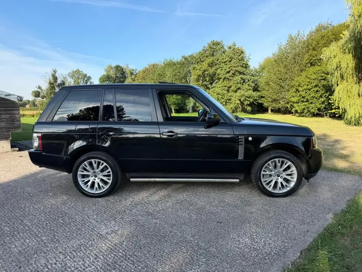 Land Rover Range Rover 2012 photo 2