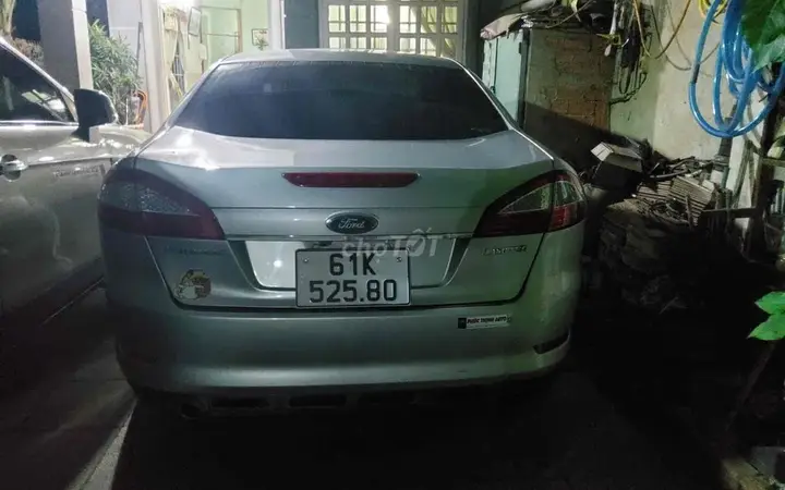 Ford Mondeo 2011 photo 2