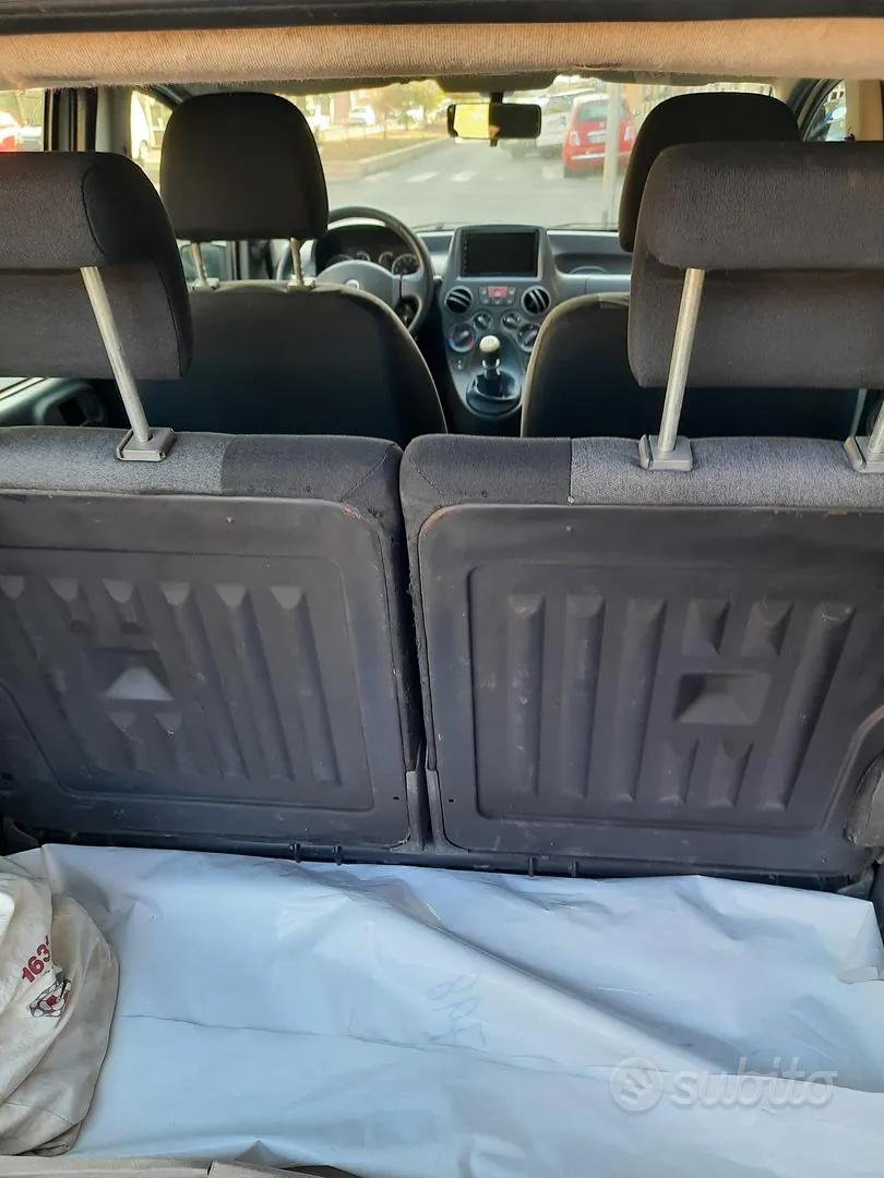 Fiat Panda 2010 photo 4