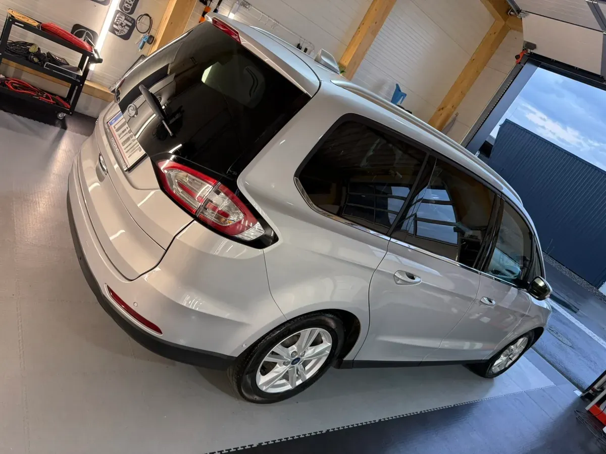 Ford Galaxy 2020 photo 3