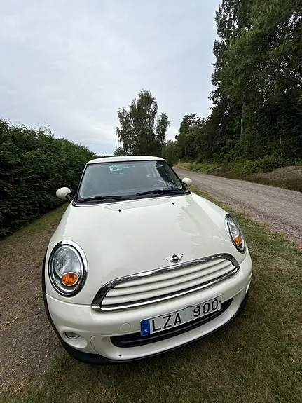 Mini One 2012 photo 2