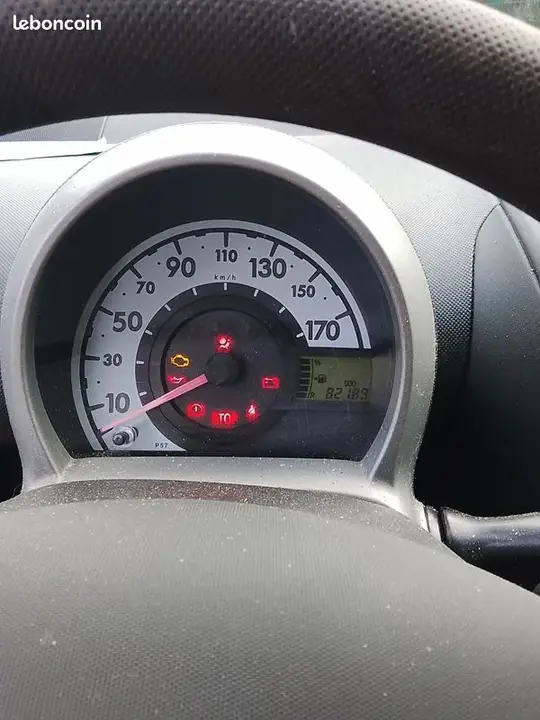 Peugeot 107 2014 photo 2