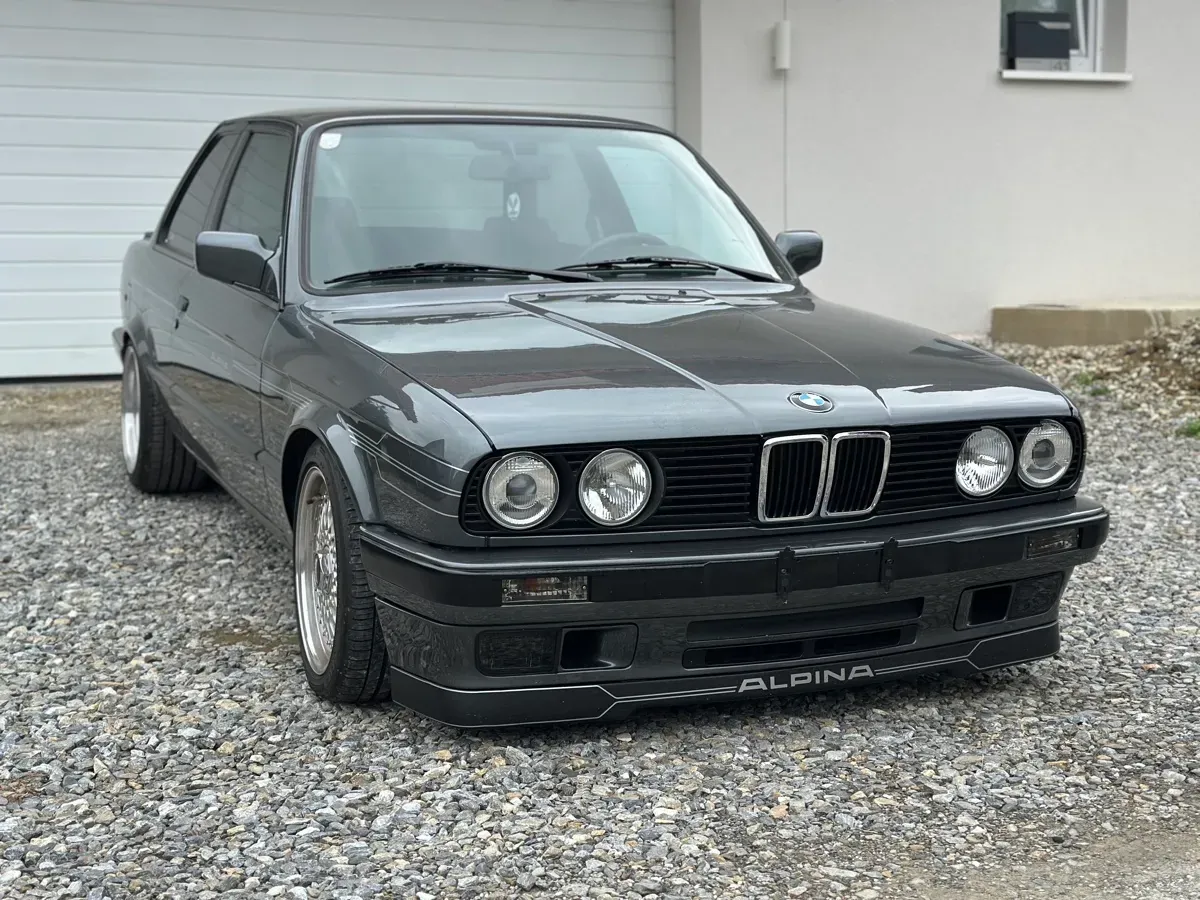 BMW 3 Series 1990 photo 2