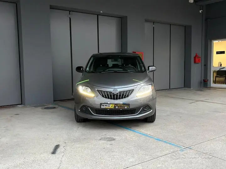 Lancia Ypsilon 2022 photo 2