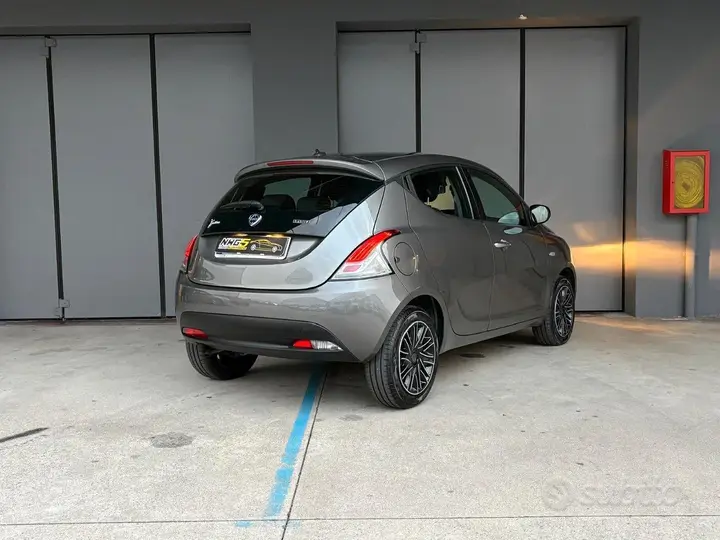 Lancia Ypsilon 2022 photo 4