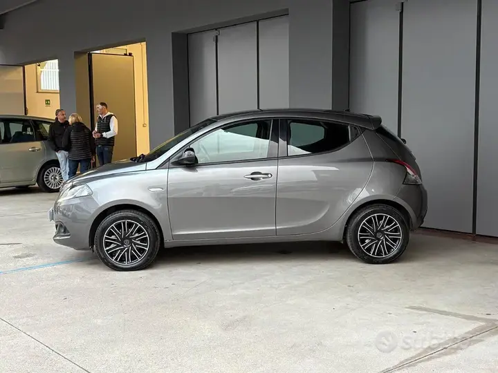 Lancia Ypsilon 2022 photo 3