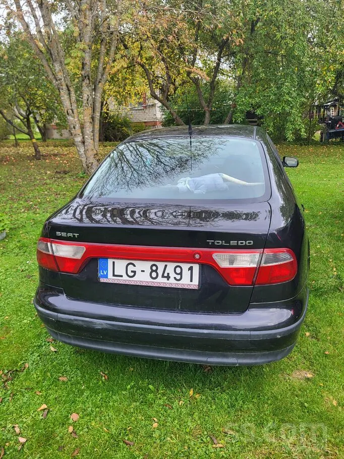 Seat Toledo 2002 photo 2