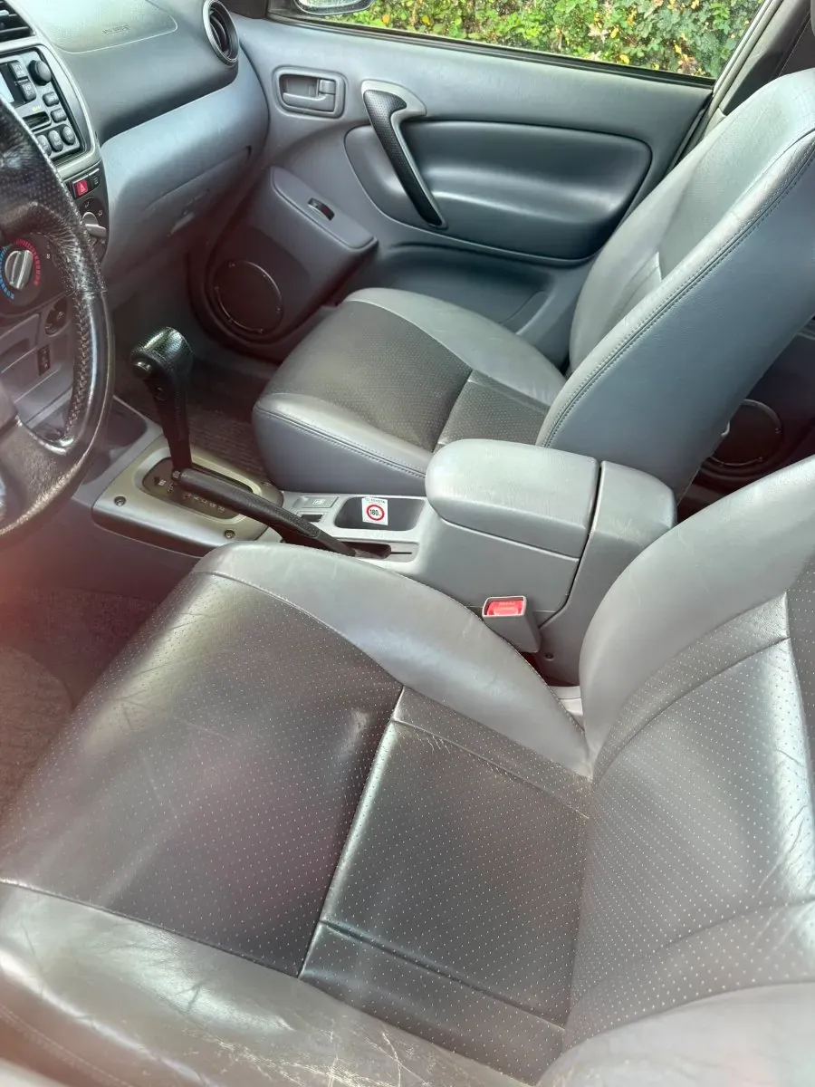 Toyota Rav4 2003 photo 3