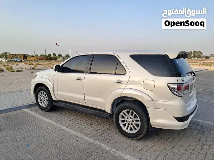Toyota Fortuner 2015 photo 2