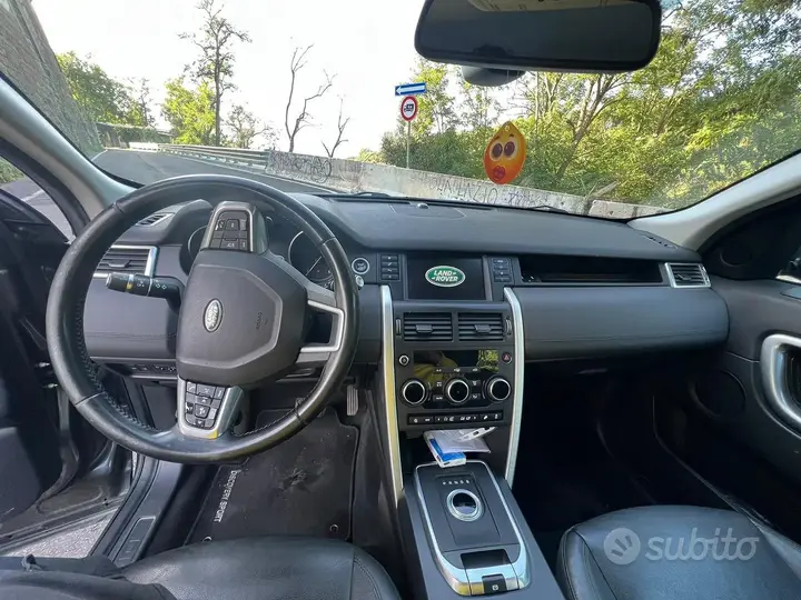 Land Rover Discovery 2018 photo 5