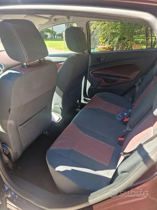 Ford Fiesta 2009 photo 4