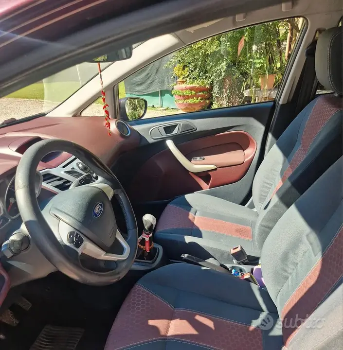 Ford Fiesta 2009 photo 3