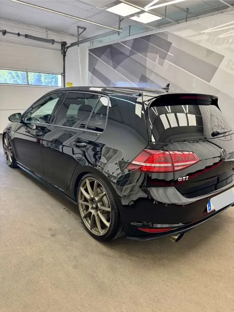Volkswagen Golf 2015 photo 2