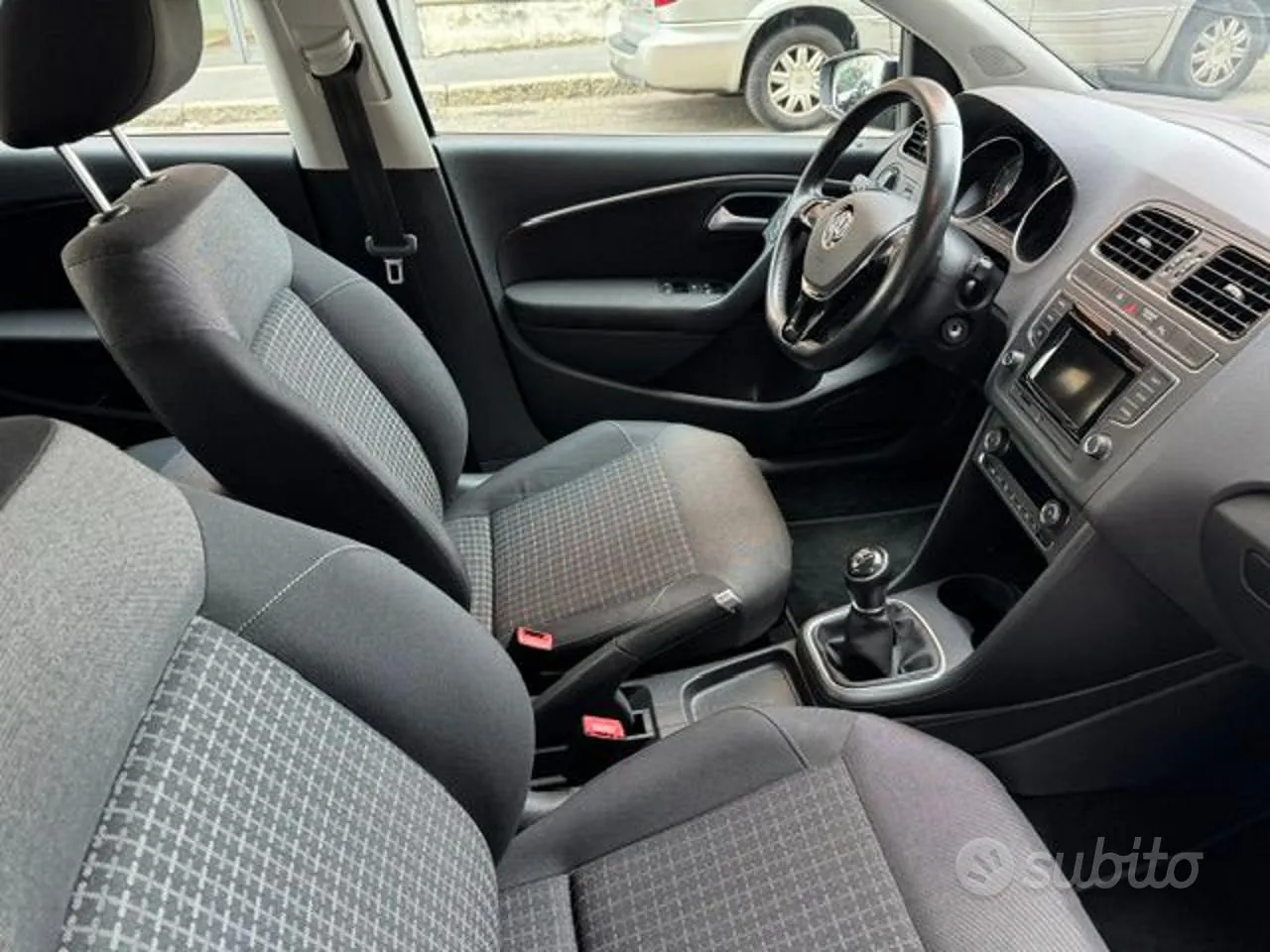 Volkswagen Polo 2015 photo 3