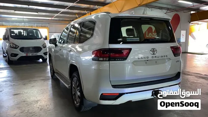 Toyota Land Cruiser 2022 photo 2
