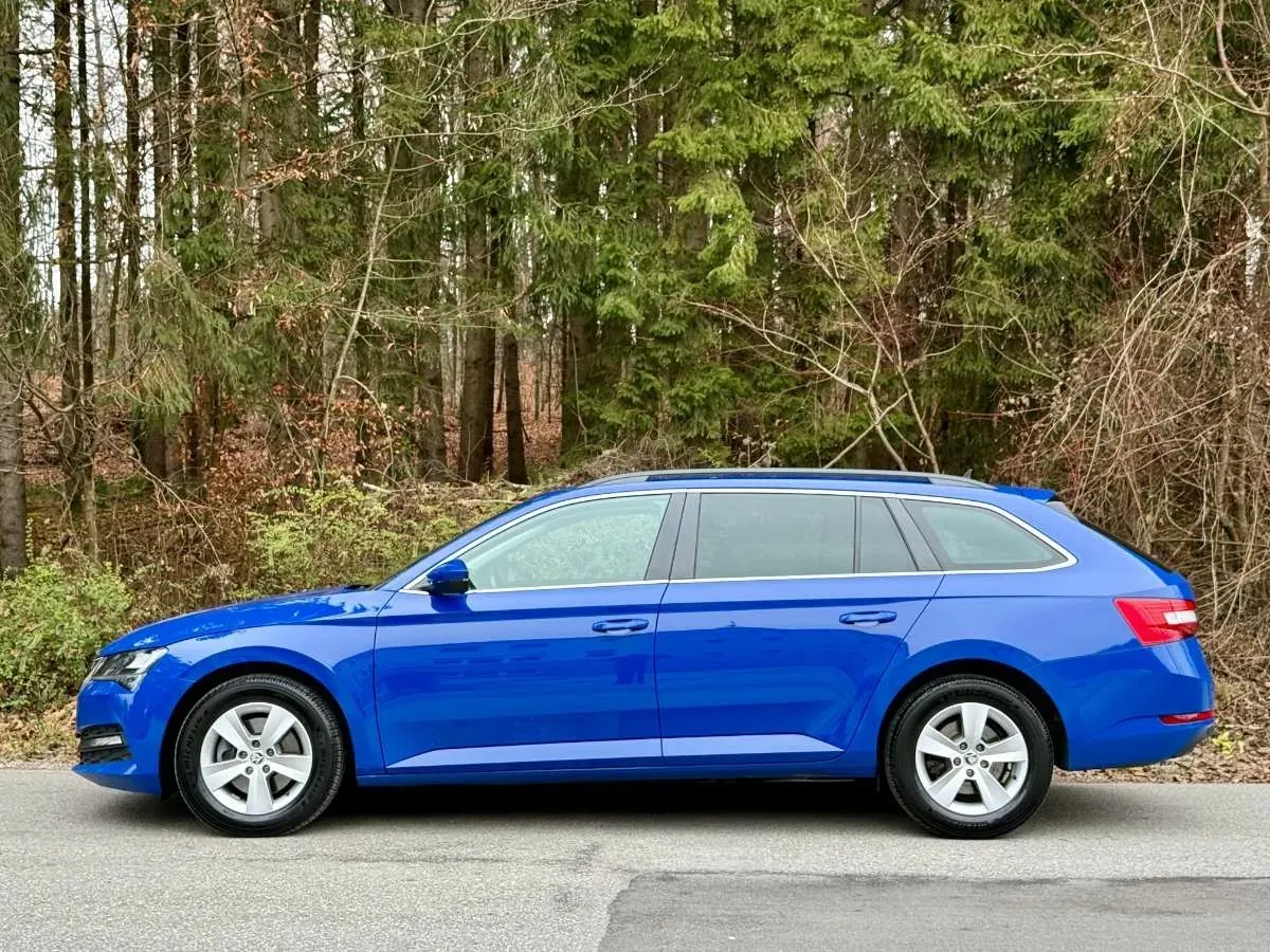 Skoda Superb 2022 photo 2