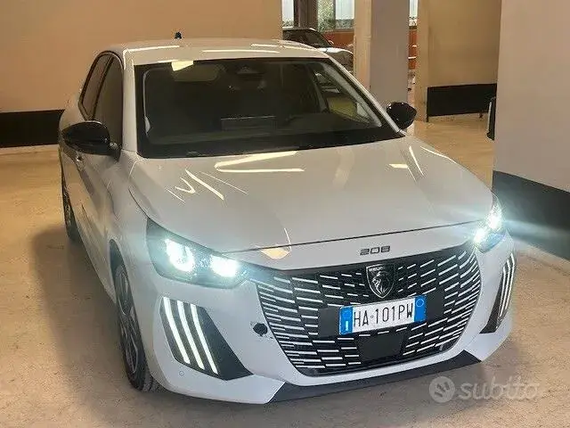 Peugeot 208 2025 photo 3