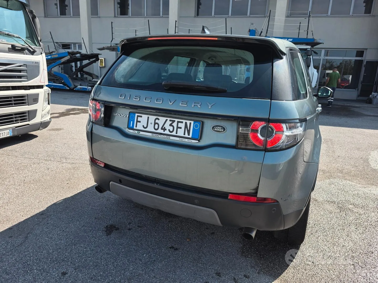 Land Rover Discovery Sport 2017 photo 4