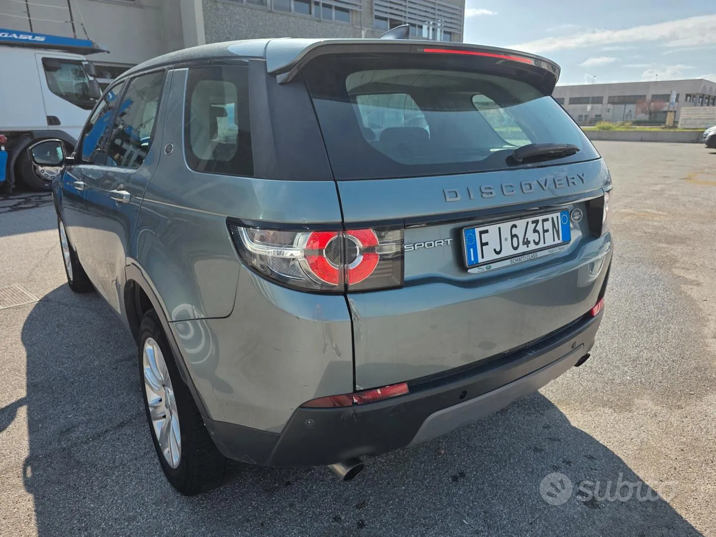 Land Rover Discovery Sport 2017 photo 5