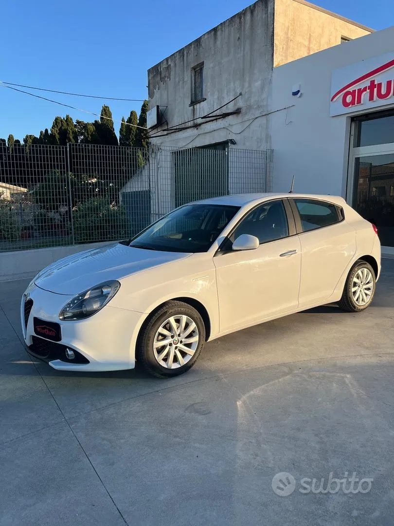 Alfa Romeo Giulietta 2018 photo 2