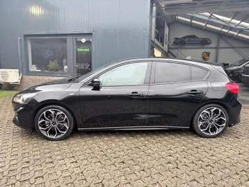 Ford Focus 2018 photo 2