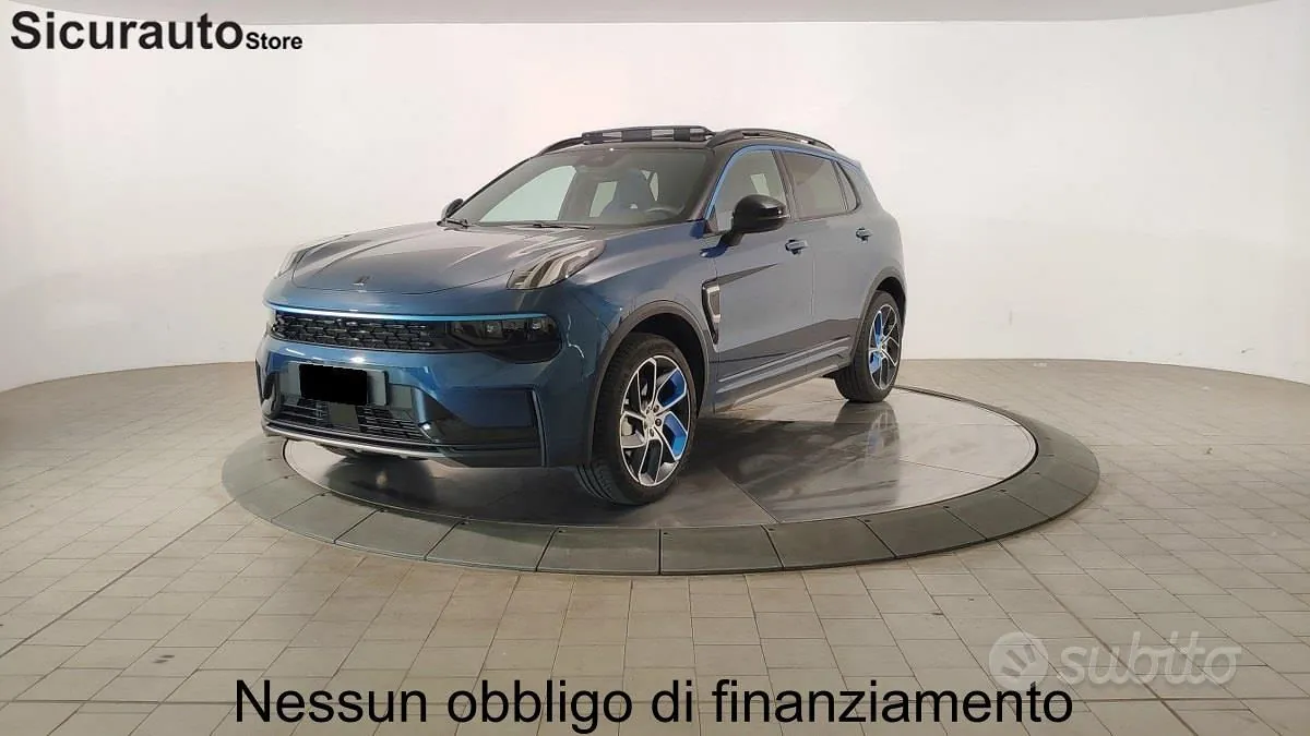 Lynk & Co 01