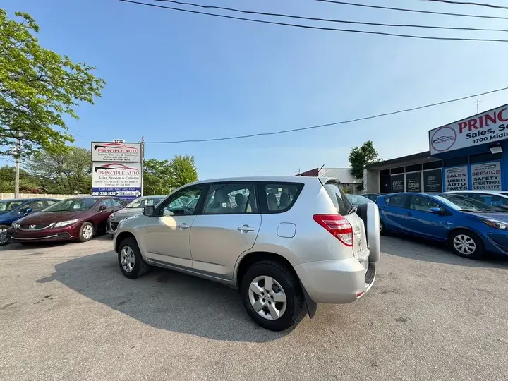Toyota Rav4 2012 photo 4
