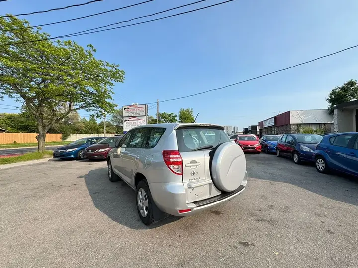 Toyota Rav4 2012 photo 5